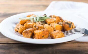 Édesburgonyás gnocchi barnavajas zsályamártással