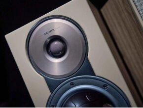 hangzásjavítás a nappaliban